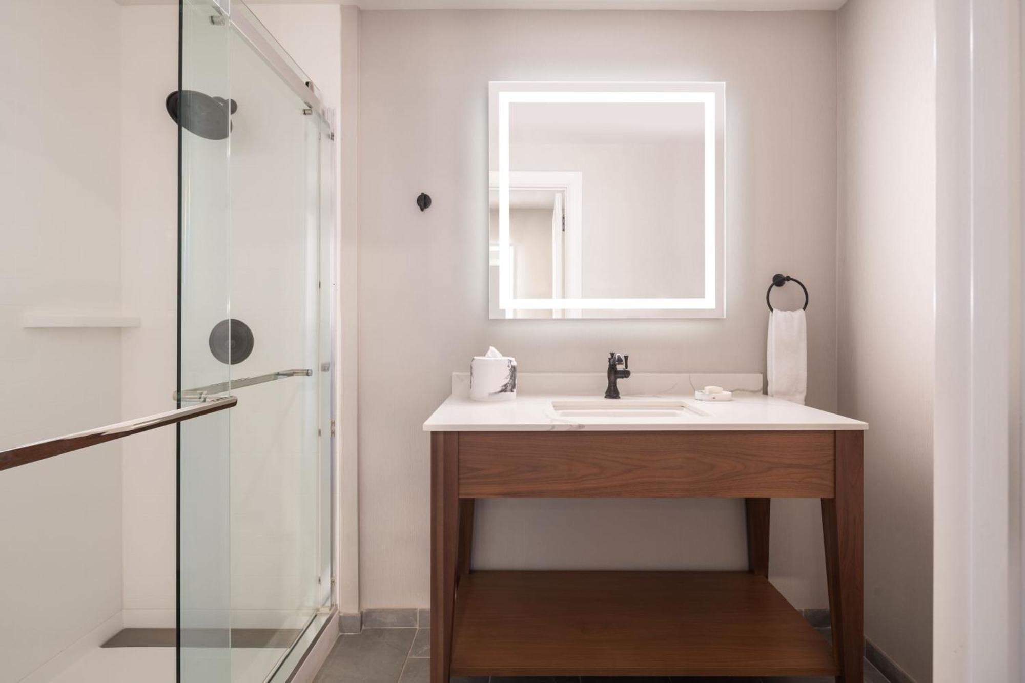 Blu-Tique, Akron, A Tribute Portfolio Hotel エクステリア 写真